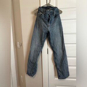 Old Navy loose fit jeans. 33/32